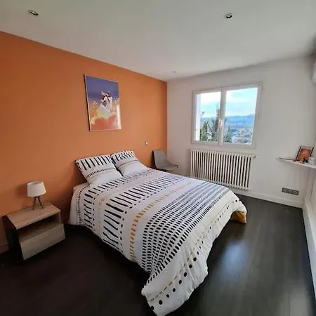 Apartment Calme Avec Vue